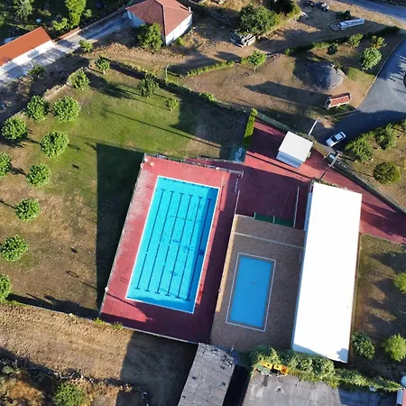 A Quinta De - *